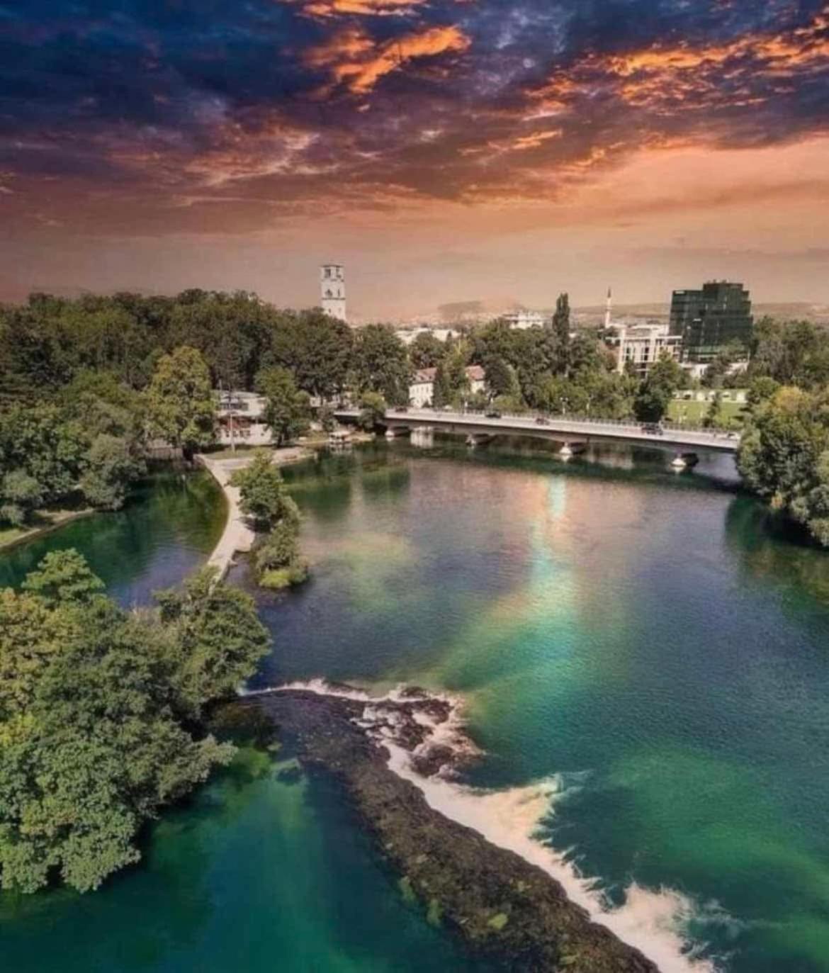 Guest House Eden Bihac Bagian luar foto