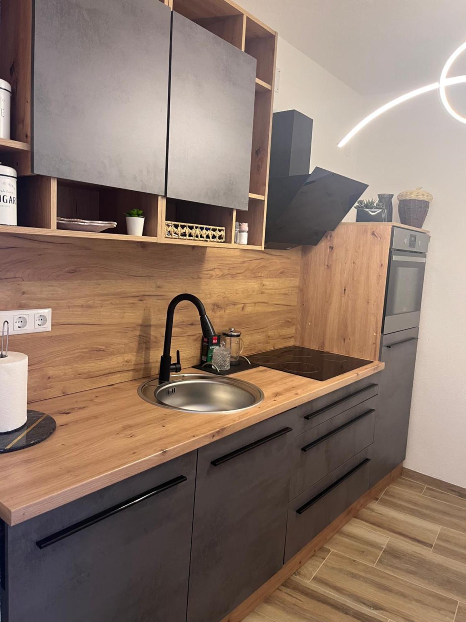 Guest House Eden Bihac Bagian luar foto